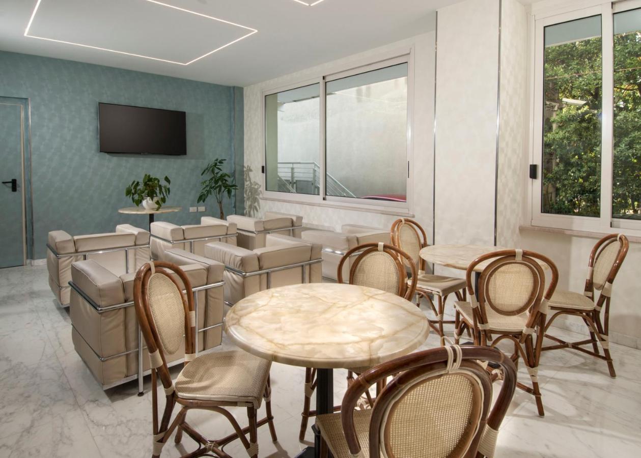 Hotel Prestige Cattolica Eksteriør billede