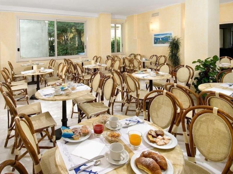 Hotel Prestige Cattolica Eksteriør billede