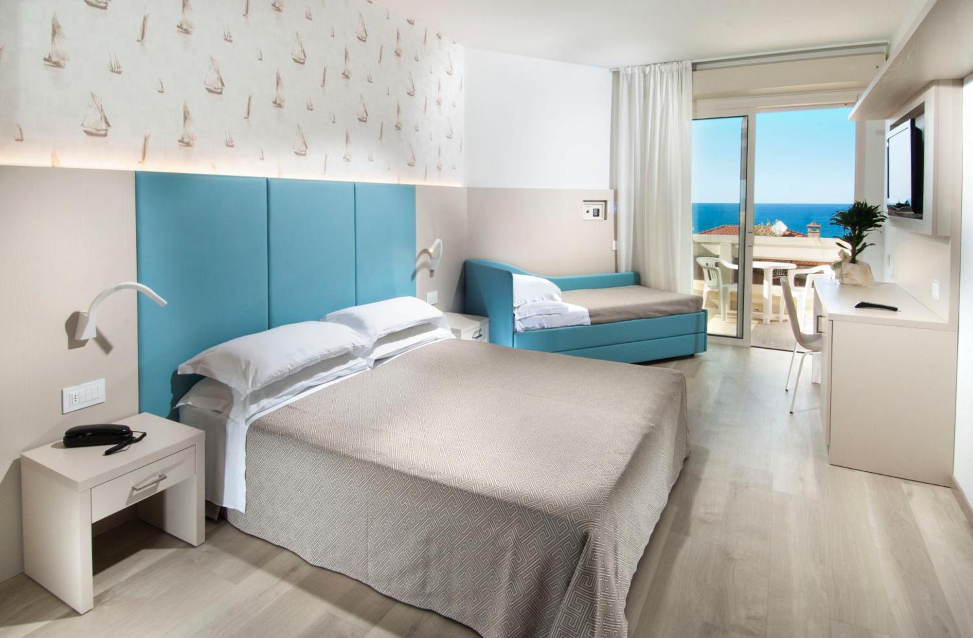 Hotel Prestige Cattolica Eksteriør billede