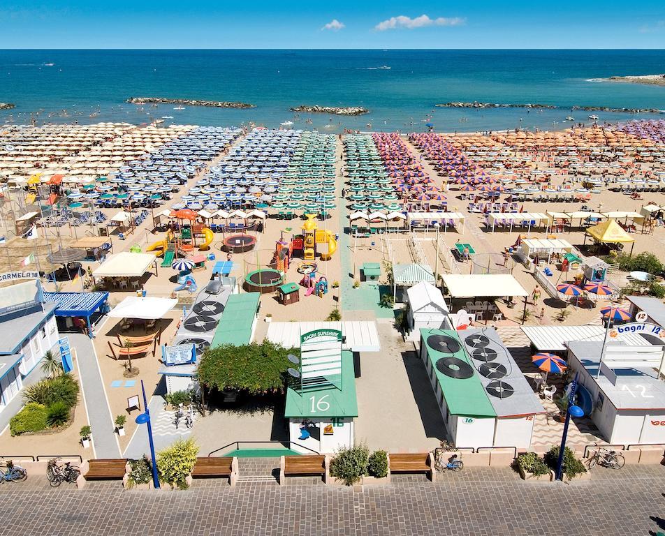 Hotel Prestige Cattolica Eksteriør billede