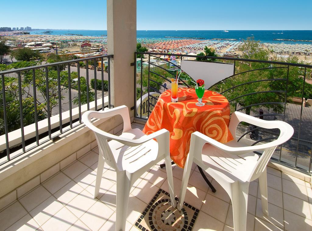 Hotel Prestige Cattolica Eksteriør billede