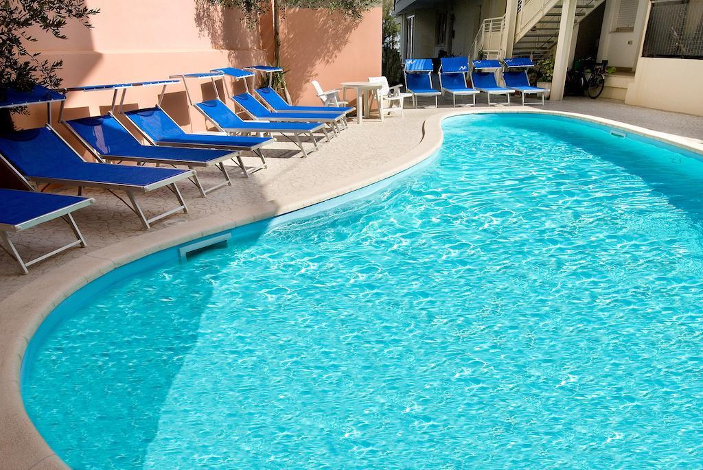 Hotel Prestige Cattolica Eksteriør billede
